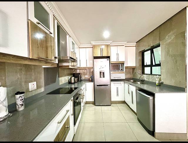 3 BEDROOM SECTIONAL TITLE FOR SALE IN MONTCLAIR